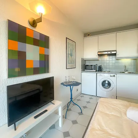 Apartment Vecchio Port Vauban Sea Front 3 Pers Ac Wifi